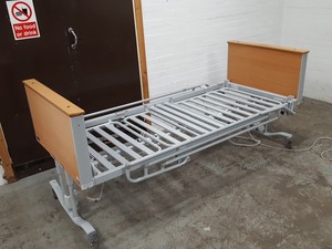 Thumbnail image of ArjoHuntleigh Minuet 2 Huntleigh Electric Hospital / Medical Bed