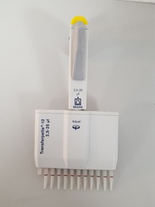 Thumbnail image of Brand Transferpette 12 Multi-Channel Micropipette 2.5-25ul Lab