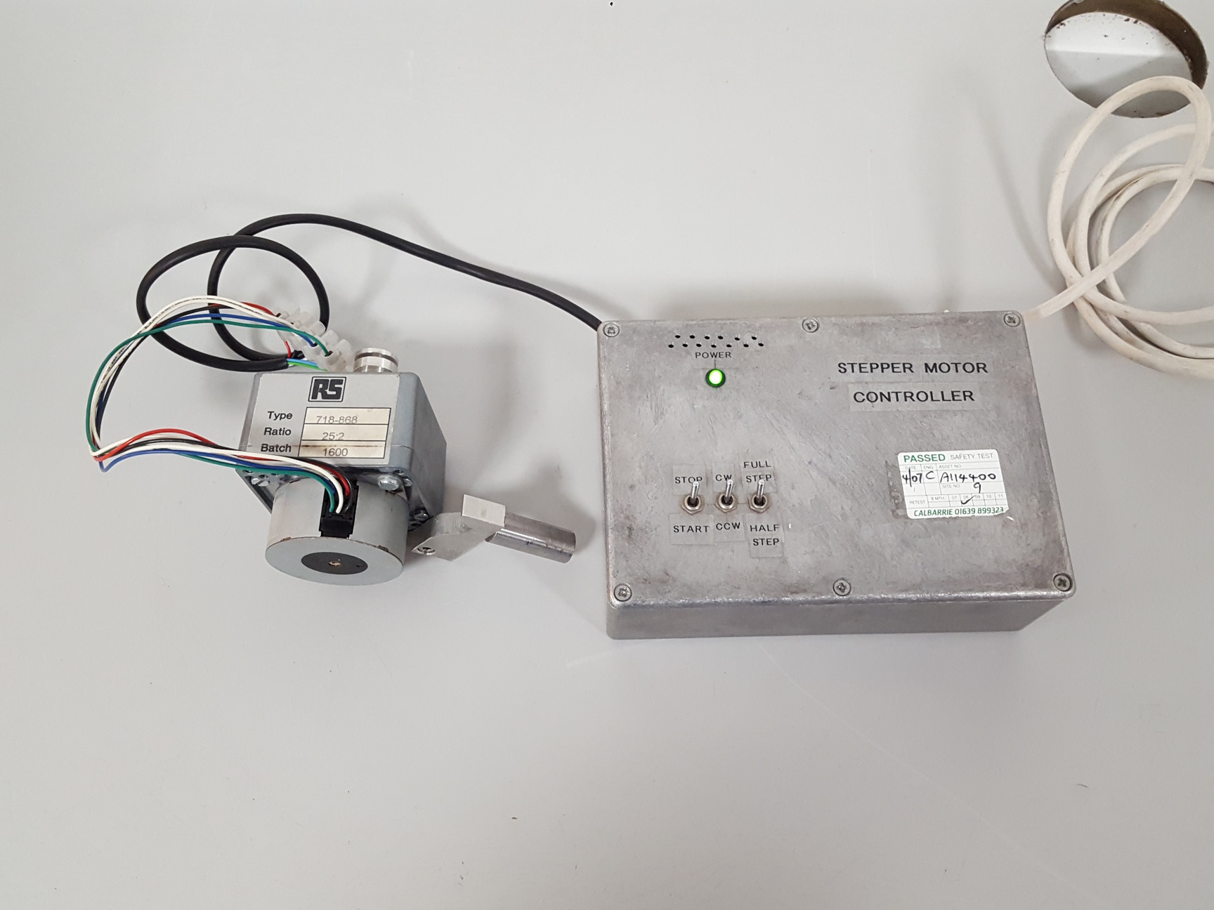 Image of RS 718-868 Stepping Motor With Control Lab