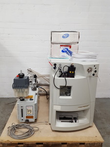 Thumbnail image of Waters Micromass ZQ Mass Spectrometer + E2M28 Vacuum Pump - Lab, 