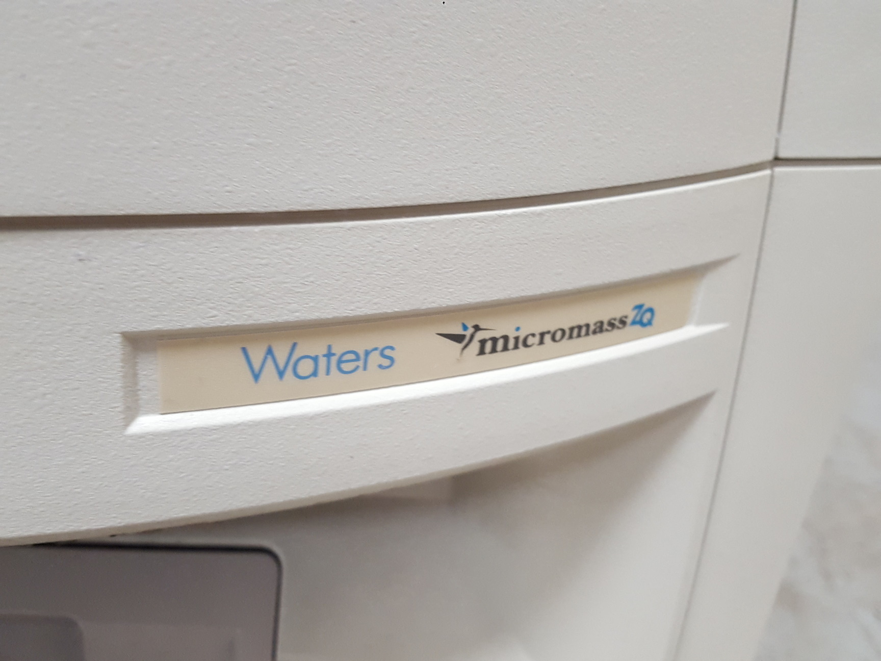 Image of Waters Micromass ZQ Mass Spectrometer + E2M28 Vacuum Pump - Lab, 