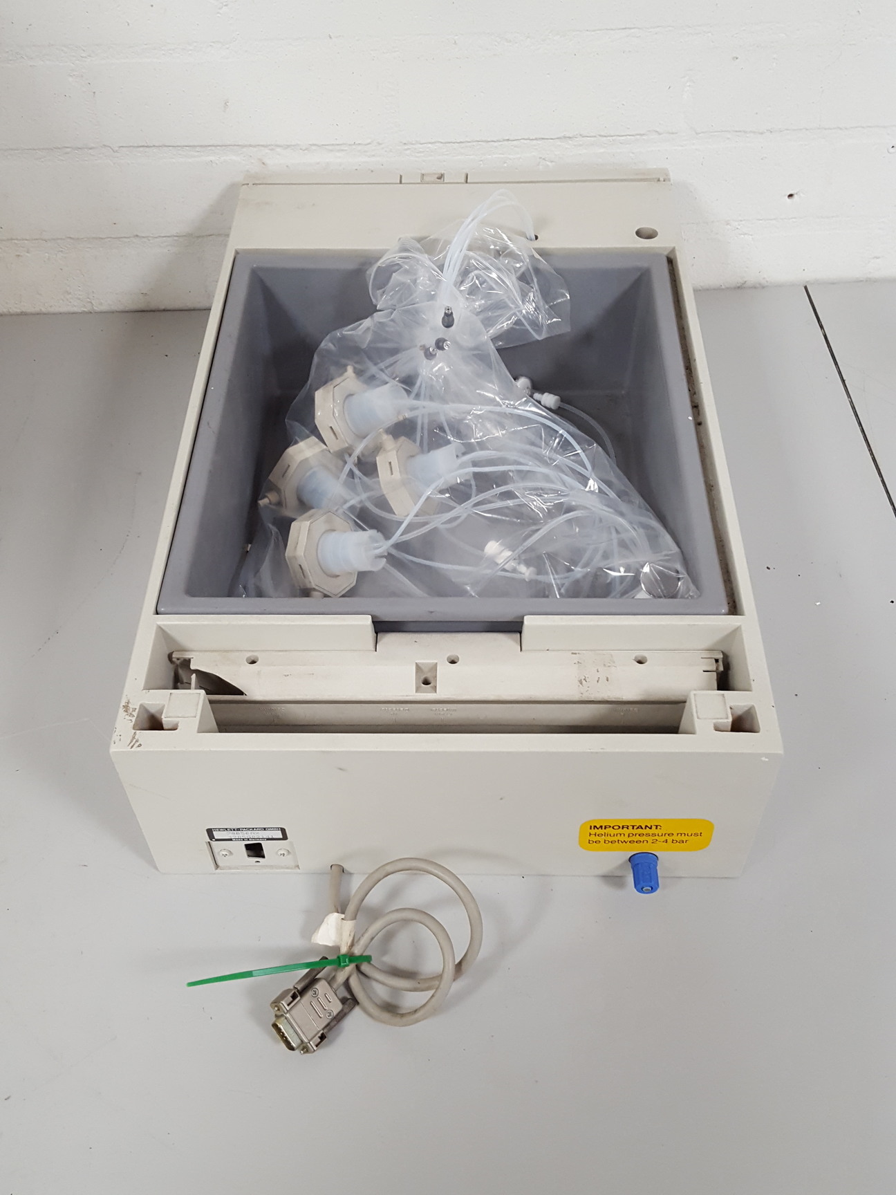 Image of Agilent / HP 1050 LC-UV HPLC System + PC & Software + Spare Deuterium Lamp Lab