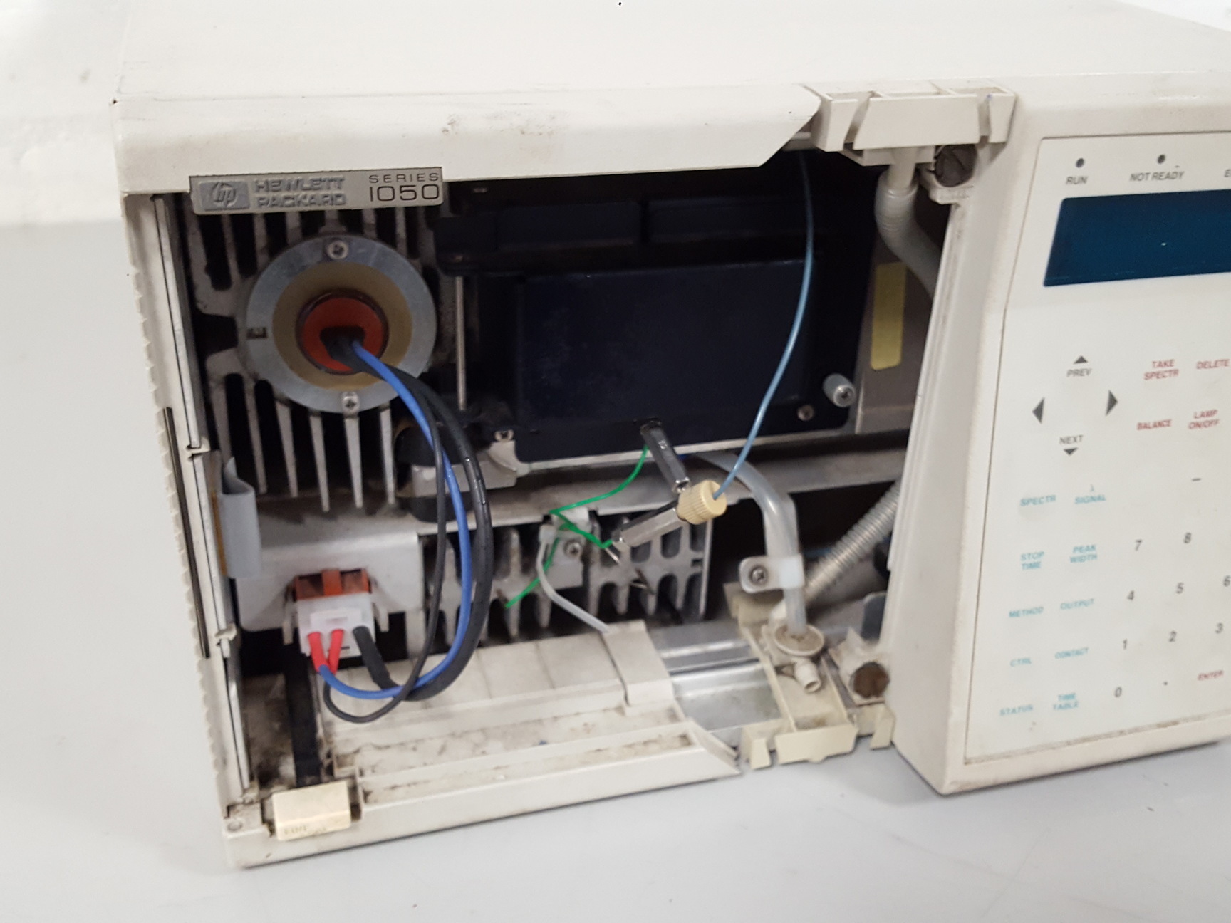 Image of Agilent / HP 1050 LC-UV HPLC System + PC & Software + Spare Deuterium Lamp Lab