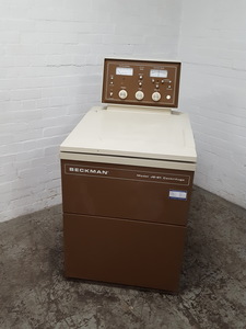 Thumbnail image of Beckman J2-21 High Speed Refrigerated Centrifuge + JA-20 Rotor Lab 