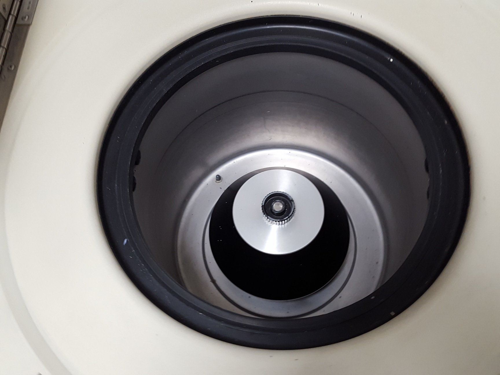 Image of Beckman J2-21 High Speed Refrigerated Centrifuge + JA-20 Rotor Lab 