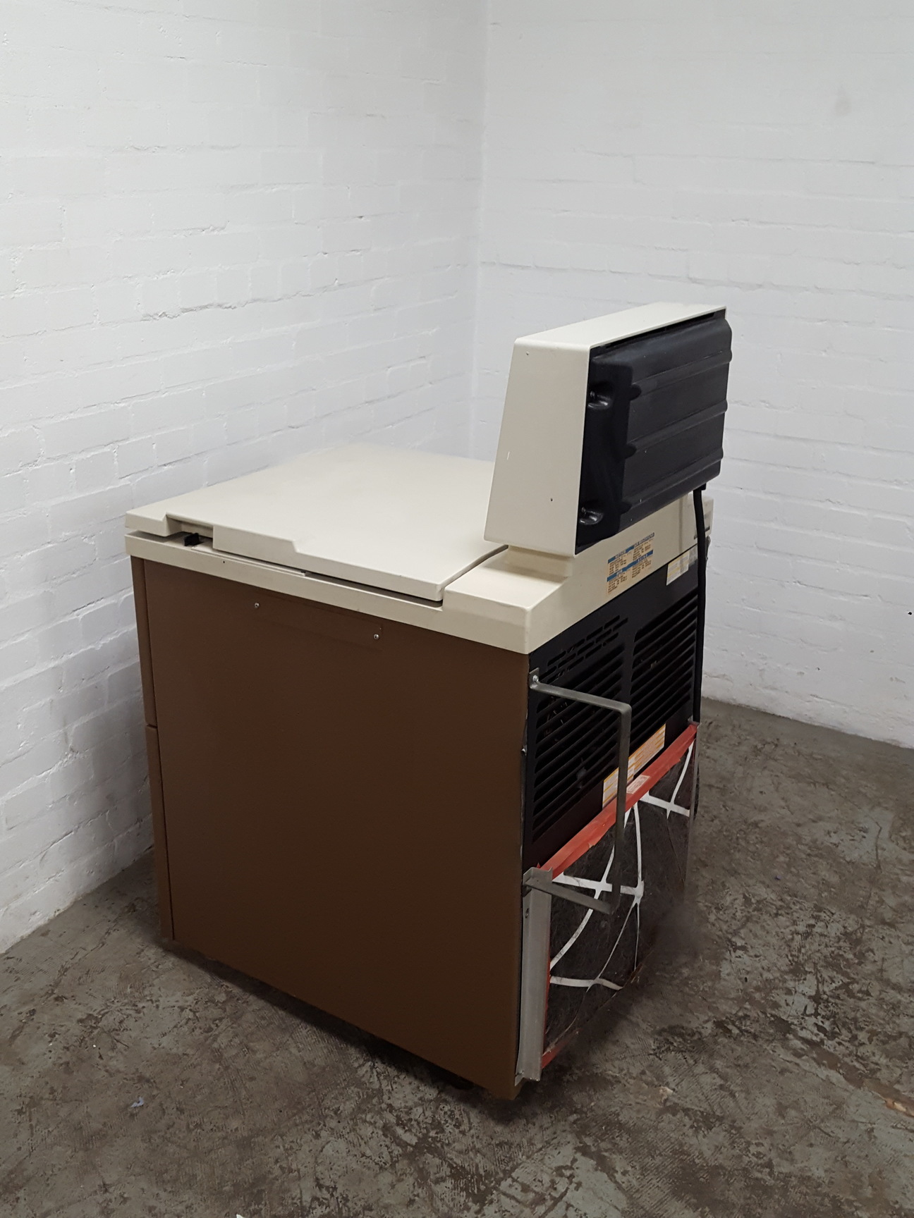 Image of Beckman J2-21 High Speed Refrigerated Centrifuge + JA-20 Rotor Lab 