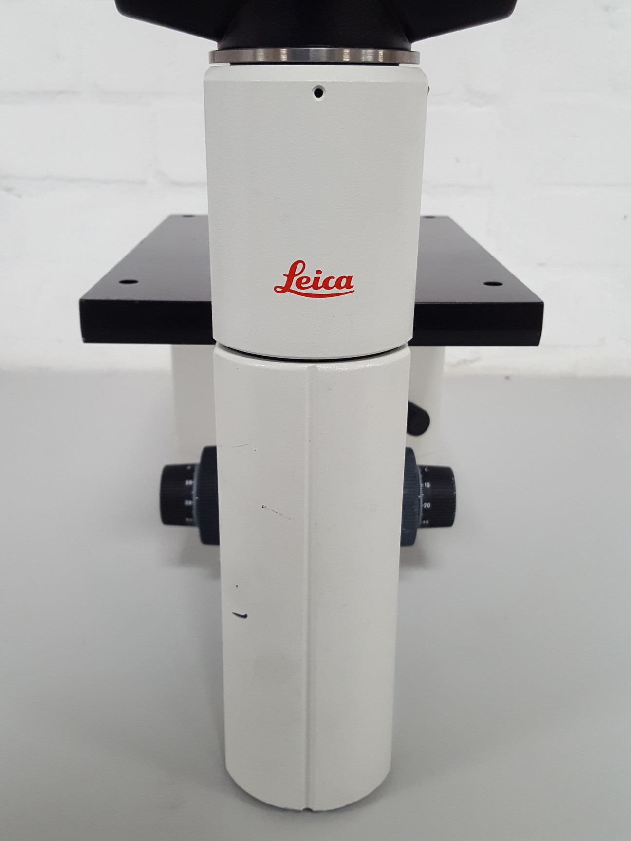 Leica DM IL LED Tissue Culture Microscope + 3 Objectives 10x/0.20 Phaco