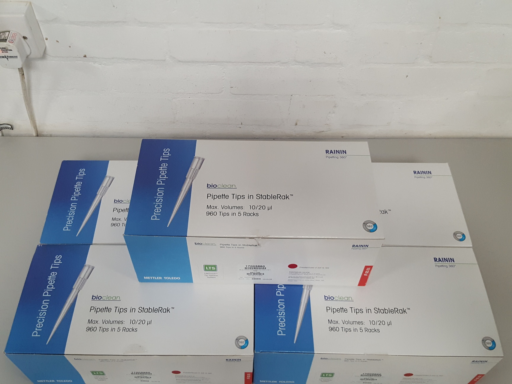 Image of 5x Racks of Mettler Toledo 20ul Pre-Sterilized Filter Tips Lab 17005860, SR-L10F