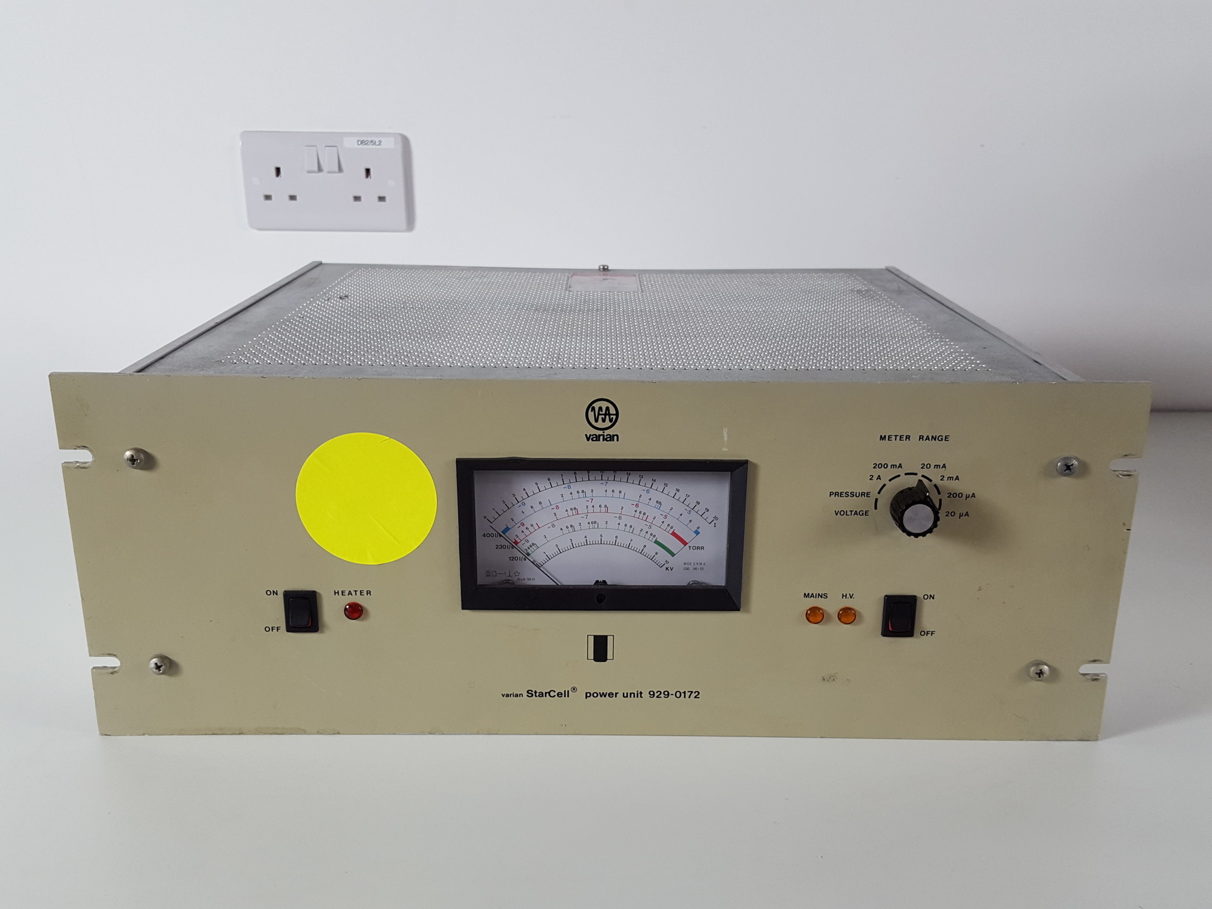 Image of Varian StarCell UHV Vacuum Ion Pump & Power Unit 929-0172 / Controller Lab