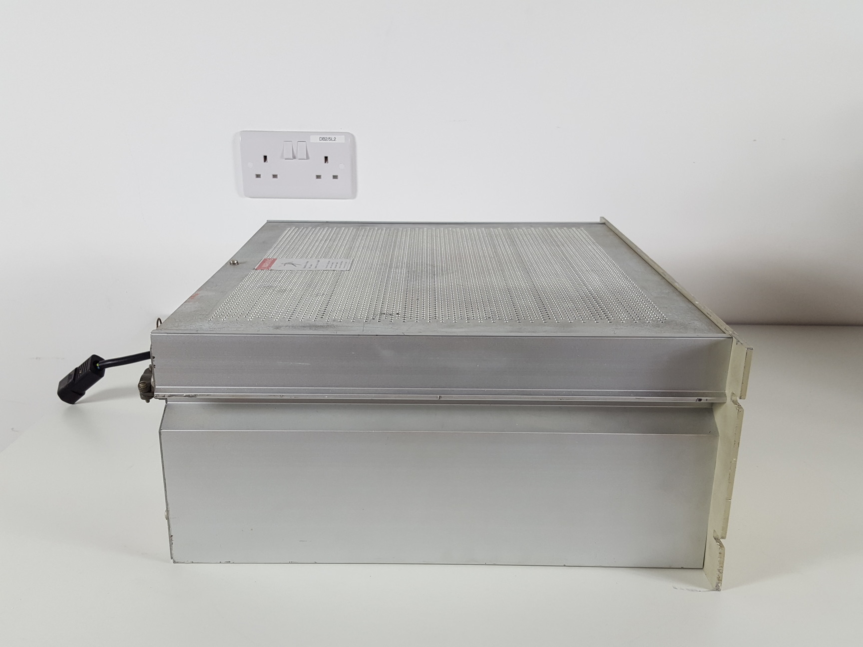 Image of Varian StarCell UHV Vacuum Ion Pump & Power Unit 929-0172 / Controller Lab