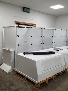 Thumbnail image of Large Vertical Laminar Flow System / Clean Room 3-Bay Lab