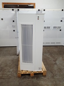 Thumbnail image of Large Vertical Laminar Flow System / Clean Room 3-Bay Lab