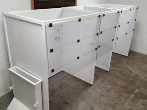 Thumbnail image of Large Vertical Laminar Flow System / Clean Room 3-Bay Lab