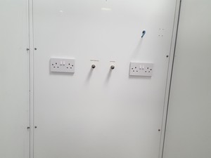 Thumbnail image of Large Vertical Laminar Flow System / Clean Room 3-Bay Lab