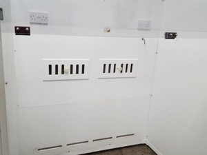 Thumbnail image of Large Vertical Laminar Flow System / Clean Room 3-Bay Lab