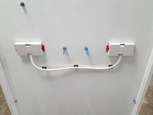 Thumbnail image of Large Vertical Laminar Flow System / Clean Room 3-Bay Lab