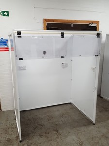Thumbnail image of Large Vertical Laminar Flow System / Clean Room 3-Bay Lab