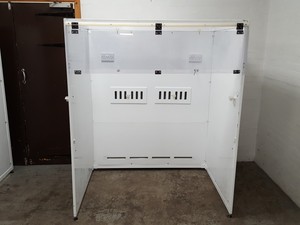 Thumbnail image of Large Vertical Laminar Flow System / Clean Room 3-Bay Lab