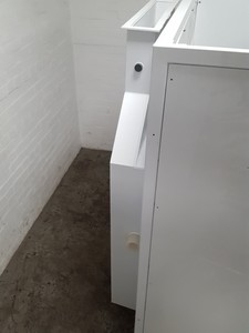 Thumbnail image of Large Vertical Laminar Flow System / Clean Room 3-Bay Lab