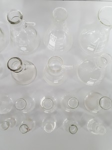 Thumbnail image of 24 x Lab Glassware Conical and Buchner Flask Inc Pyrex Glass