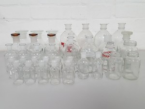 Thumbnail image of 37 x Flat Bottomed Lab Glass Flasks Jointed + Stoppers 