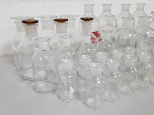 Thumbnail image of 37 x Flat Bottomed Lab Glass Flasks Jointed + Stoppers 