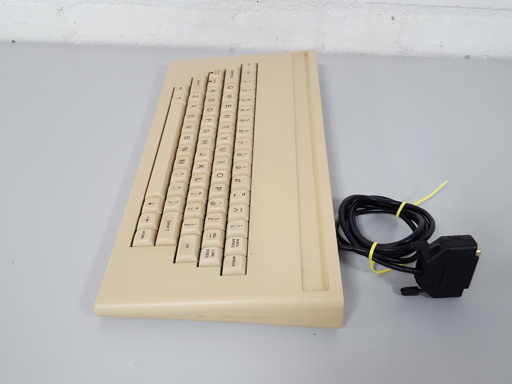 Image of Cherry 680-0486H Vintage Mechanical Keyboard With Tacticle Switches Retro Gaming