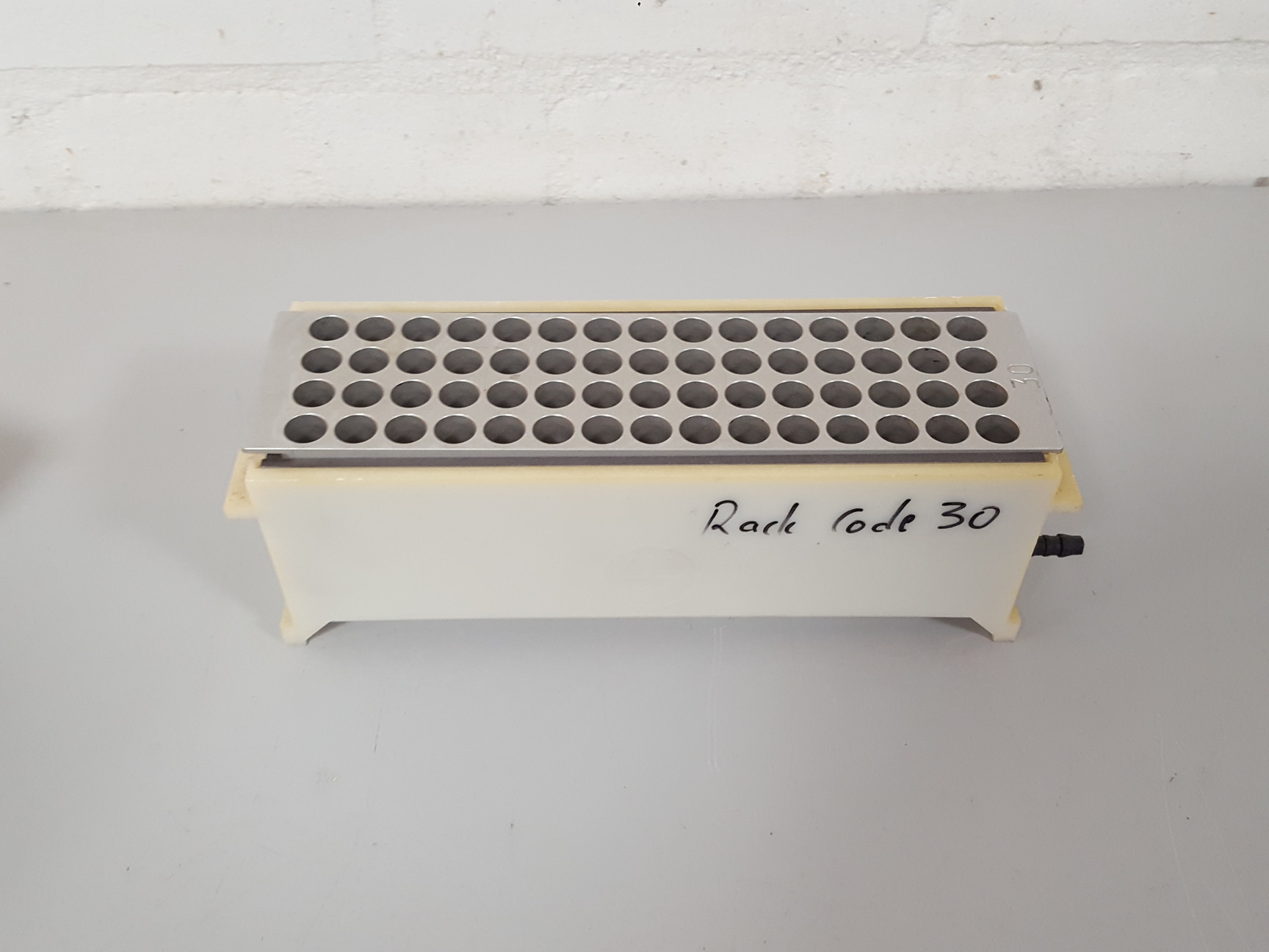 Image of Gilson Code 30 and 32 Heating / Chilling Thermostated Heating Rack Lab