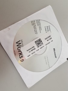 Thumbnail image of 10 x Vintage Microsoft Software Disks Windows NT Workstation, Office 97, MS-DOS,