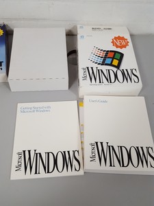 Thumbnail image of 10 x Vintage Microsoft Software Disks Windows NT Workstation, Office 97, MS-DOS,