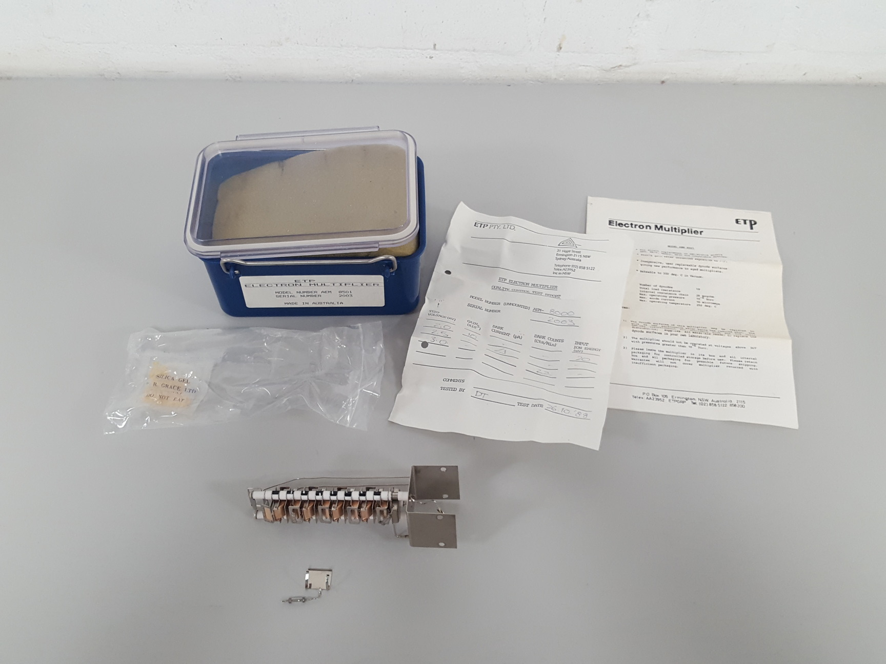 ETP Model AEM 8501 Electron Multiplier Lab