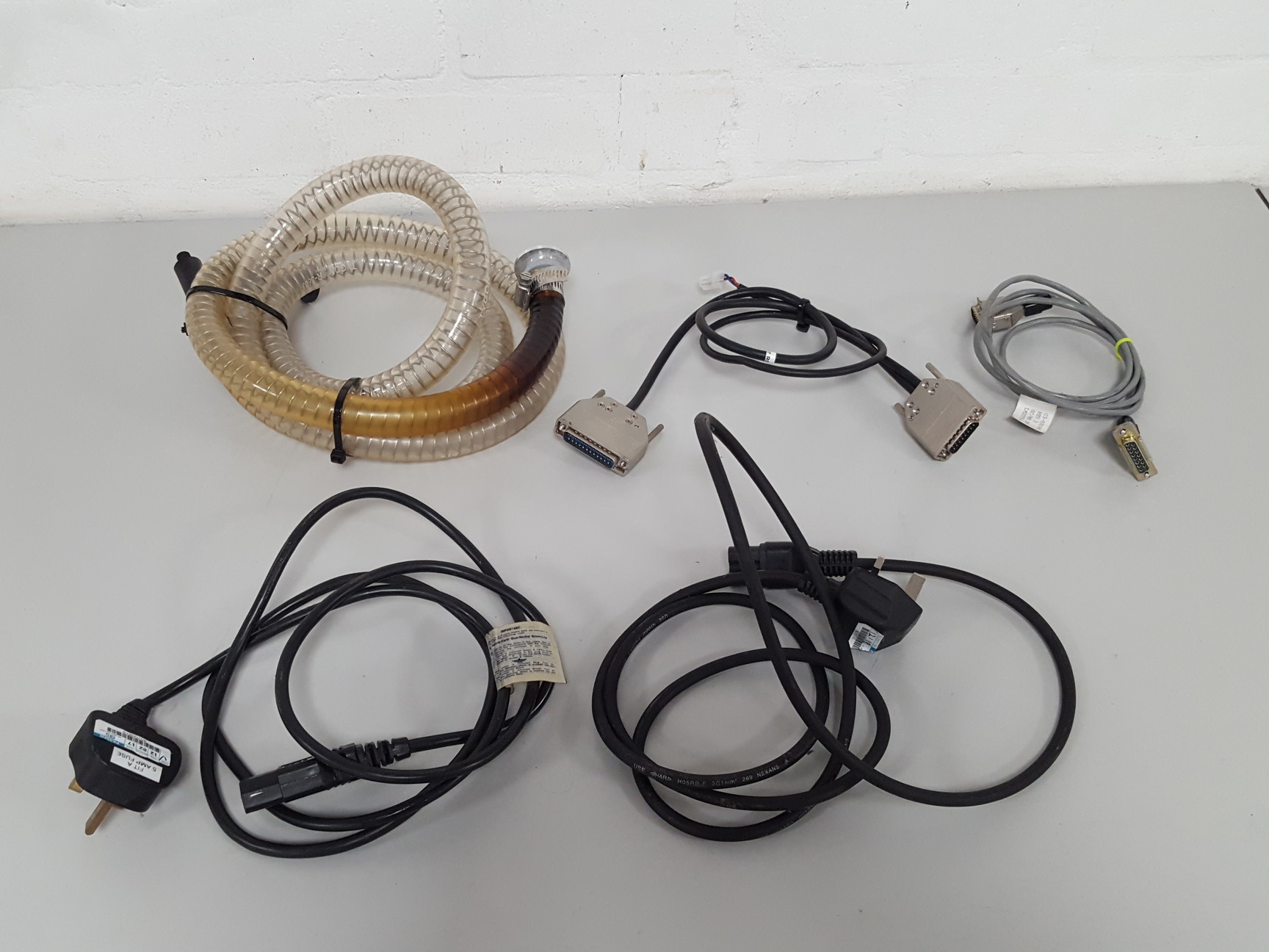 Image of Varian 3900 Gas Chromatograph + Saturn 2100 GC/MS + CP-8400 AS & DS102 Pump Lab
