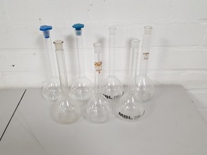 Thumbnail image of 108 x Volumetric Flasks Lab Glassware Glass + Stoppers