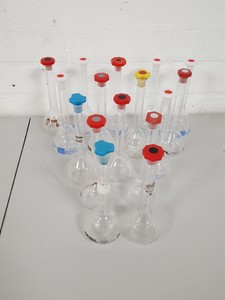 Thumbnail image of 108 x Volumetric Flasks Lab Glassware Glass + Stoppers