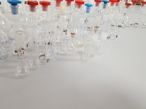 Thumbnail image of 108 x Volumetric Flasks Lab Glassware Glass + Stoppers