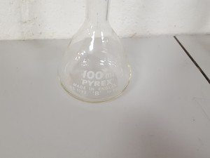 Thumbnail image of 108 x Volumetric Flasks Lab Glassware Glass + Stoppers