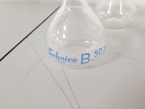 Thumbnail image of 108 x Volumetric Flasks Lab Glassware Glass + Stoppers