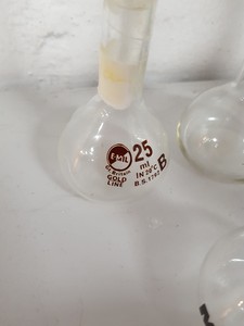 Thumbnail image of 108 x Volumetric Flasks Lab Glassware Glass + Stoppers