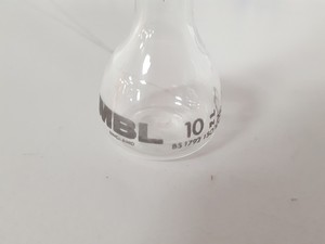 Thumbnail image of 108 x Volumetric Flasks Lab Glassware Glass + Stoppers