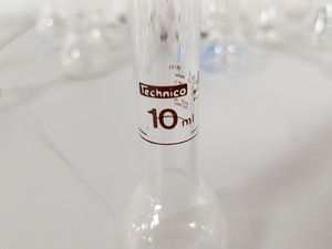 Thumbnail image of 108 x Volumetric Flasks Lab Glassware Glass + Stoppers