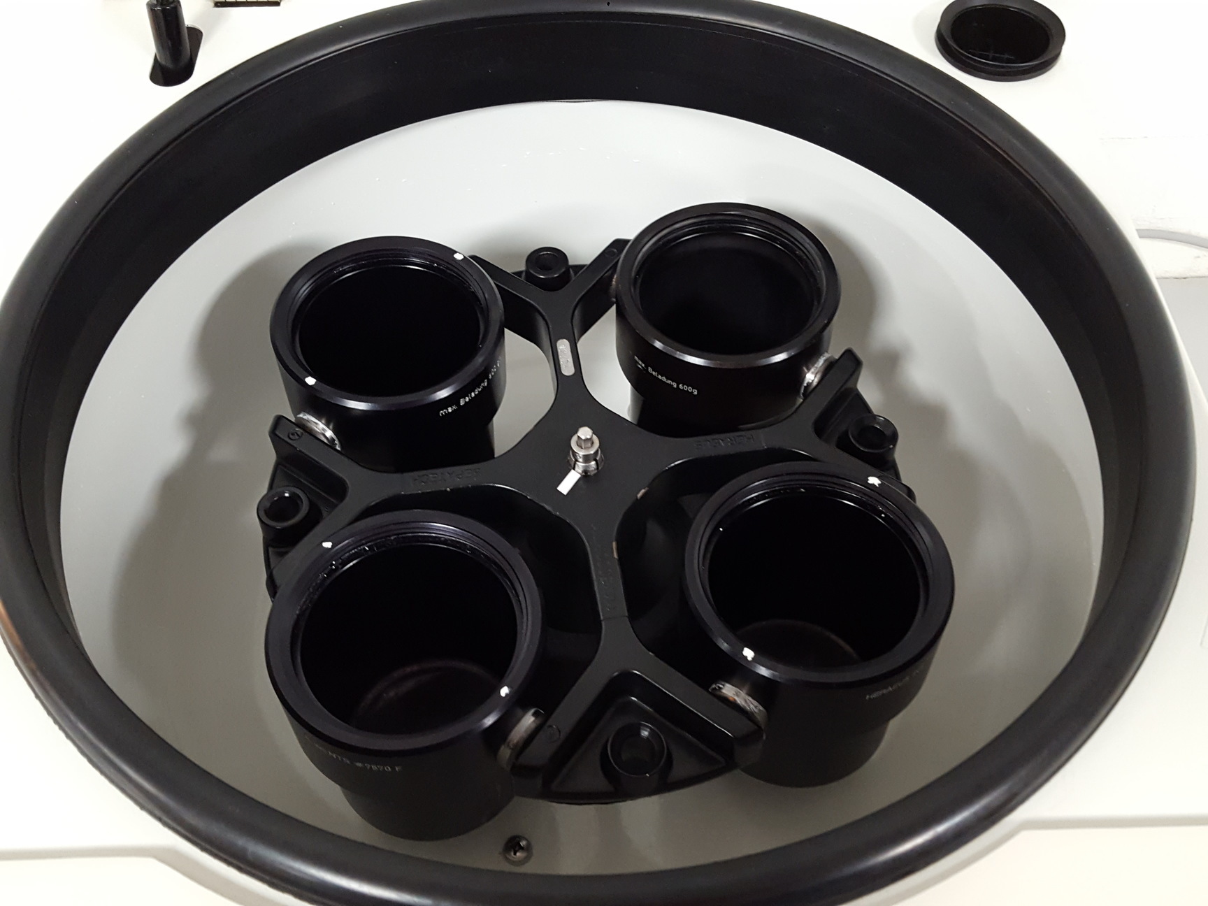 Image of Heraeus Megafuge 1.0 Benchtop Centrifuge Lab + Bucket Rotor