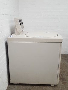 Thumbnail image of  Beckman Avanti J-20XP High Capacity Centrifuge Lab
