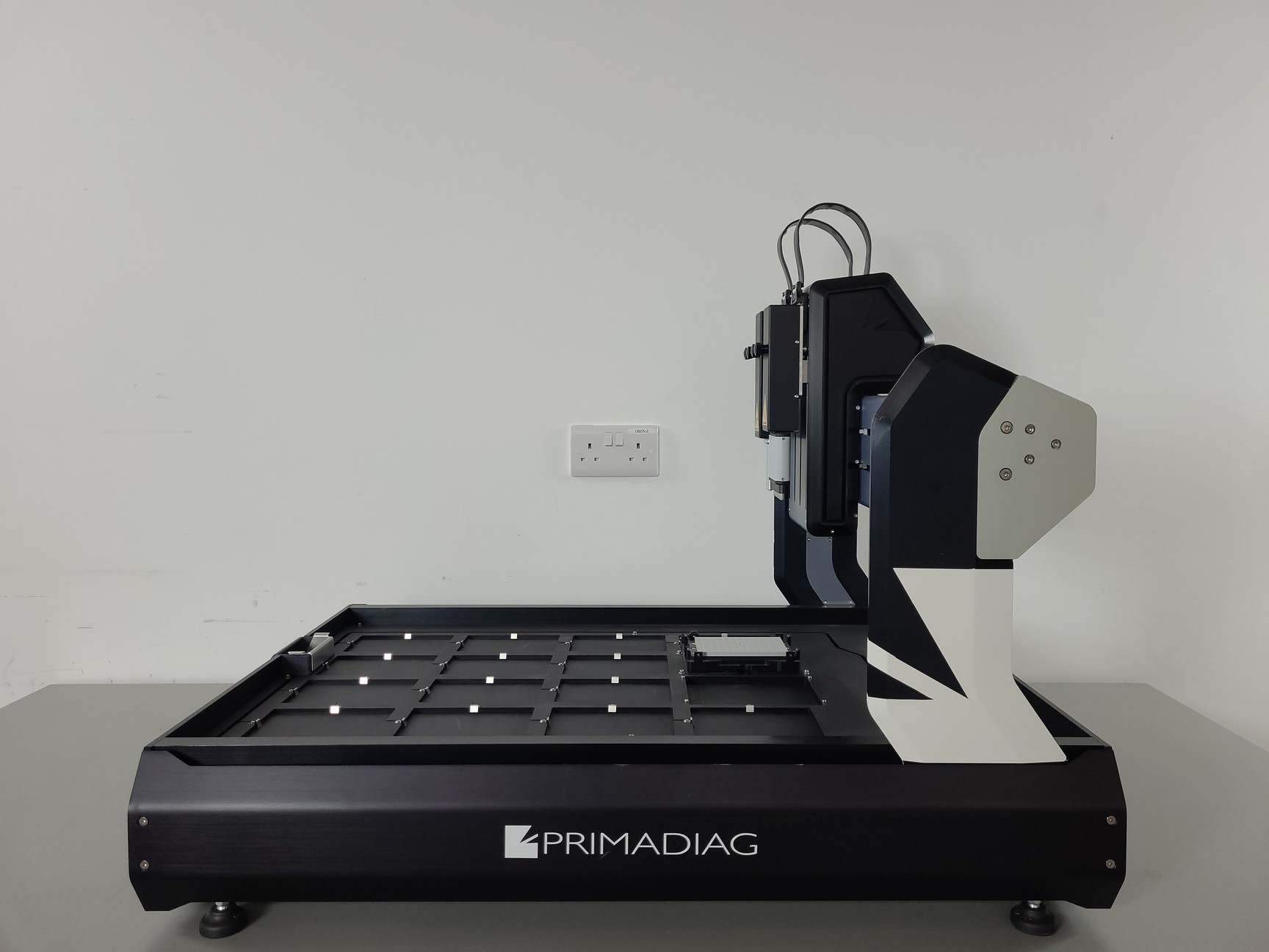 Image of PrimaDiag ACSIA Line Automated Platform Liquid Handling Robot, PC Lab (YOM 2016)