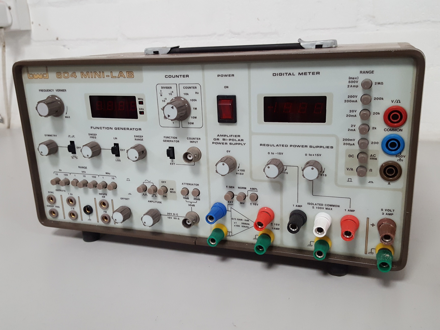Image of McVan Instruments BWD 604 Mini-Lab Ver 2.  Lab Function Generator