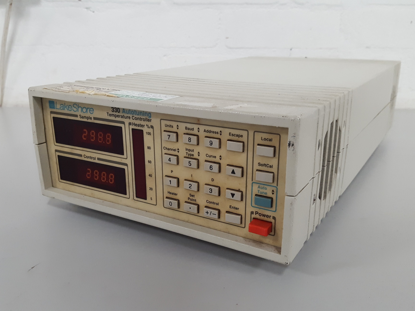 Image of Lakeshore 330 Autotuning Temperature Controller Lab