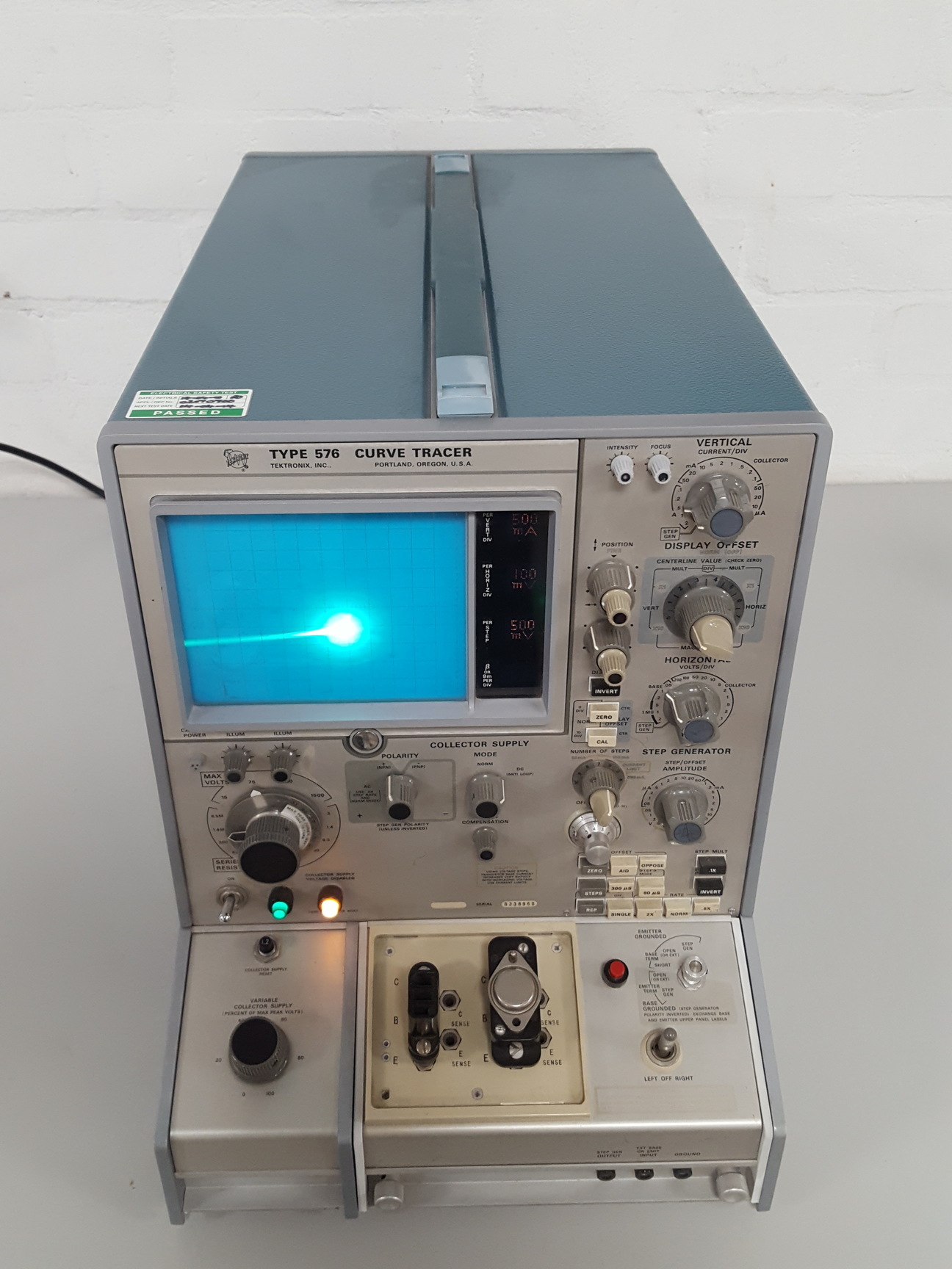 Image of Tektronix Type 576 Curve Tracer Oscilloscope Lab