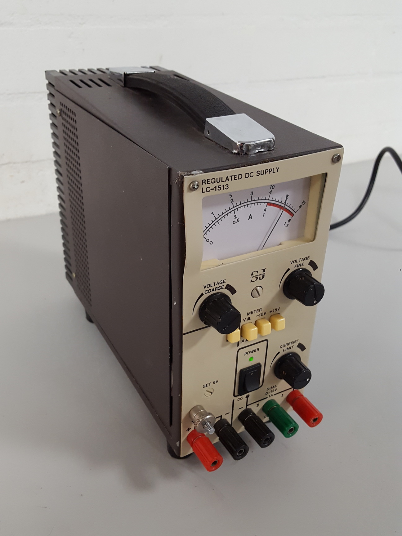 Image of SJ Electronics LC-1513 Regulated DC Power Supply Lab