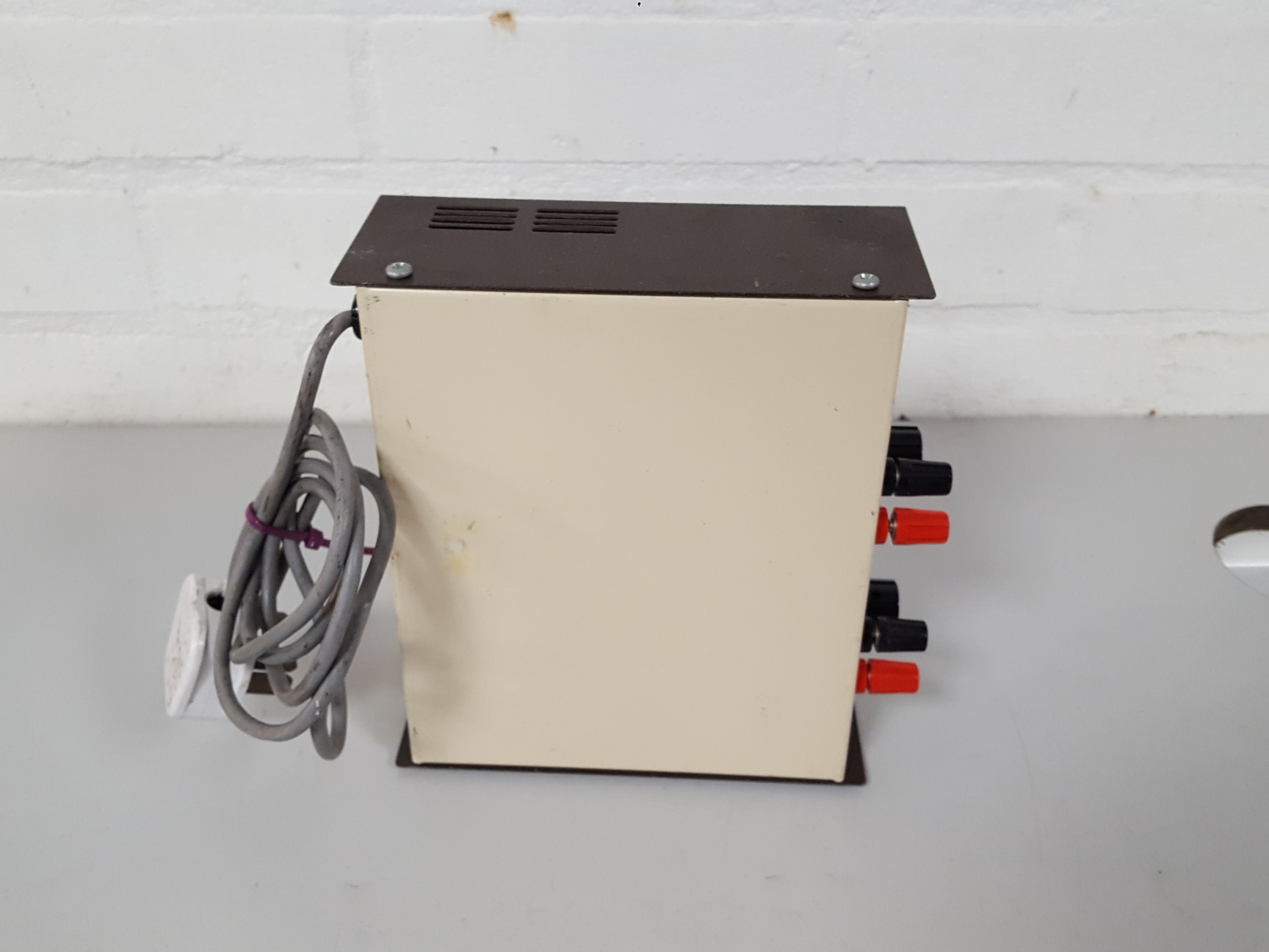 Image of RS 592-420 DC Regulated Lab Power Supply 