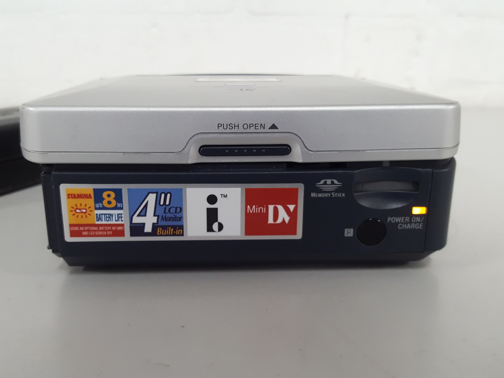 Image of Sony GV-D1000E Pal Digital MiniDV Video Cassette Player Recorder AV