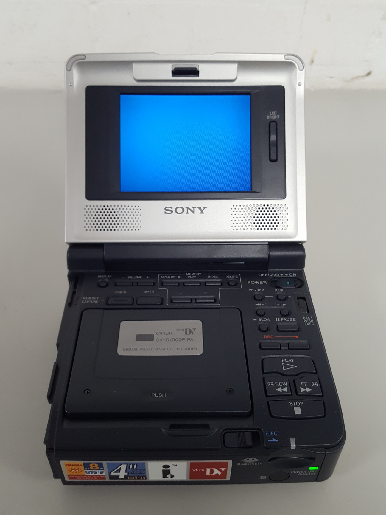 Sony Gv D1000e Pal Digital Minidv Video Cassette Player Recorder Av